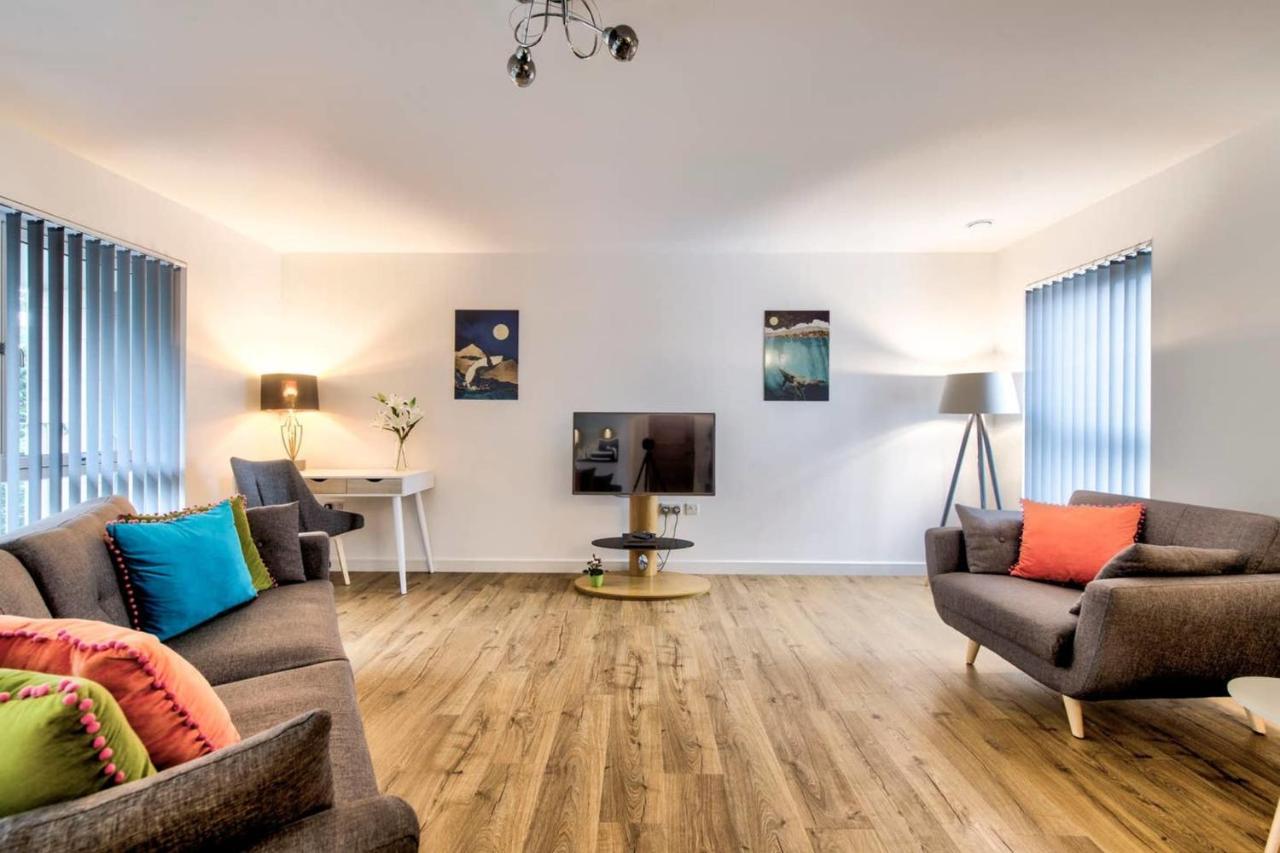 Guestready - Stylish 2 Bed With Easy Access To The Centre Apartment EDI