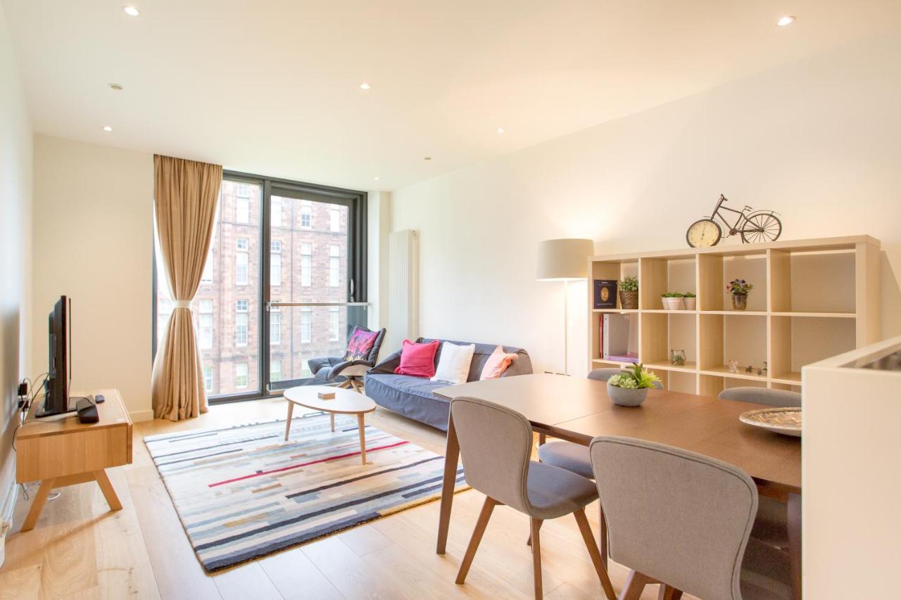Quartermile Retreat With Parking Edinburgh