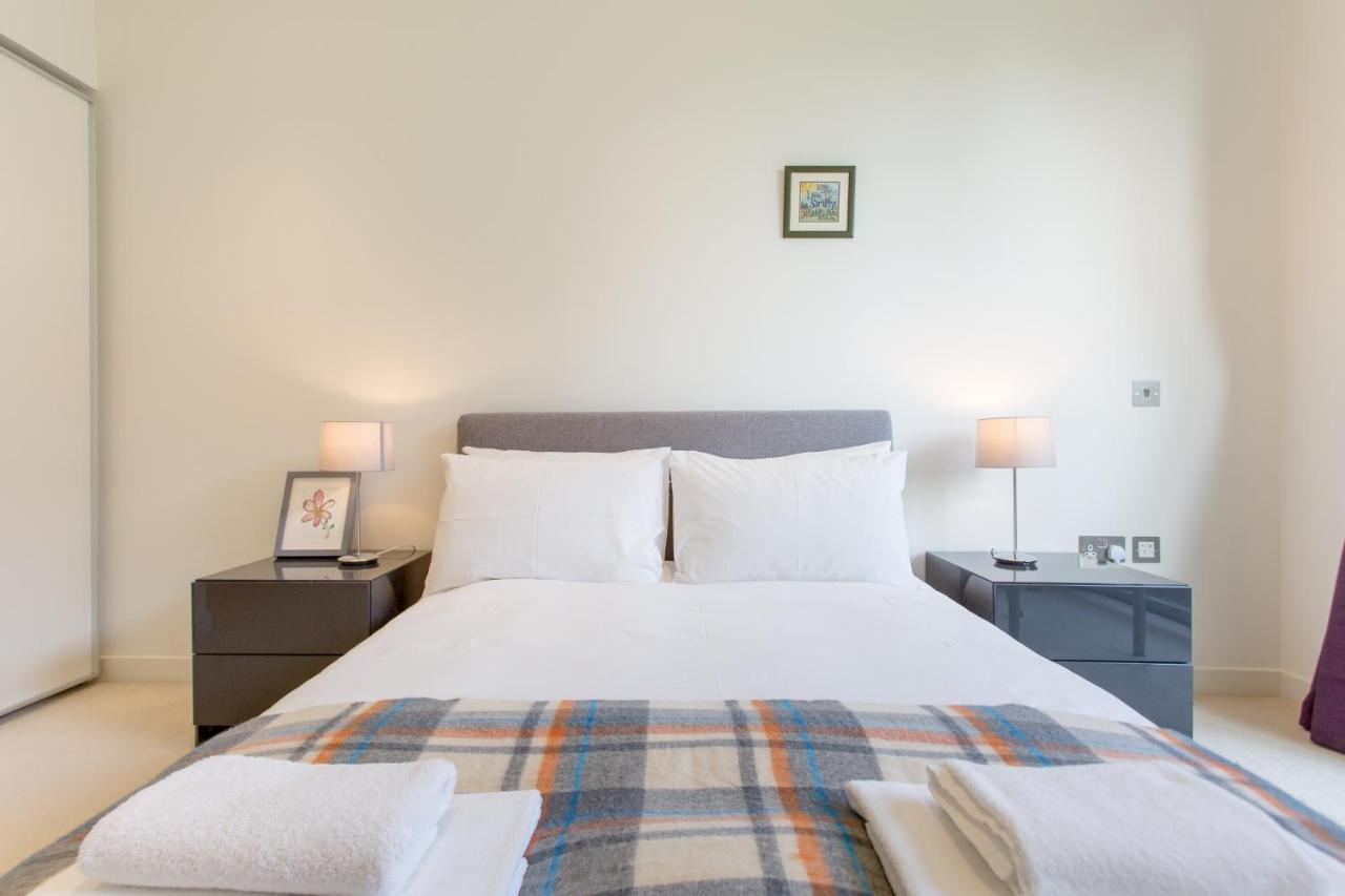Quartermile Retreat With Parking Edinburgh