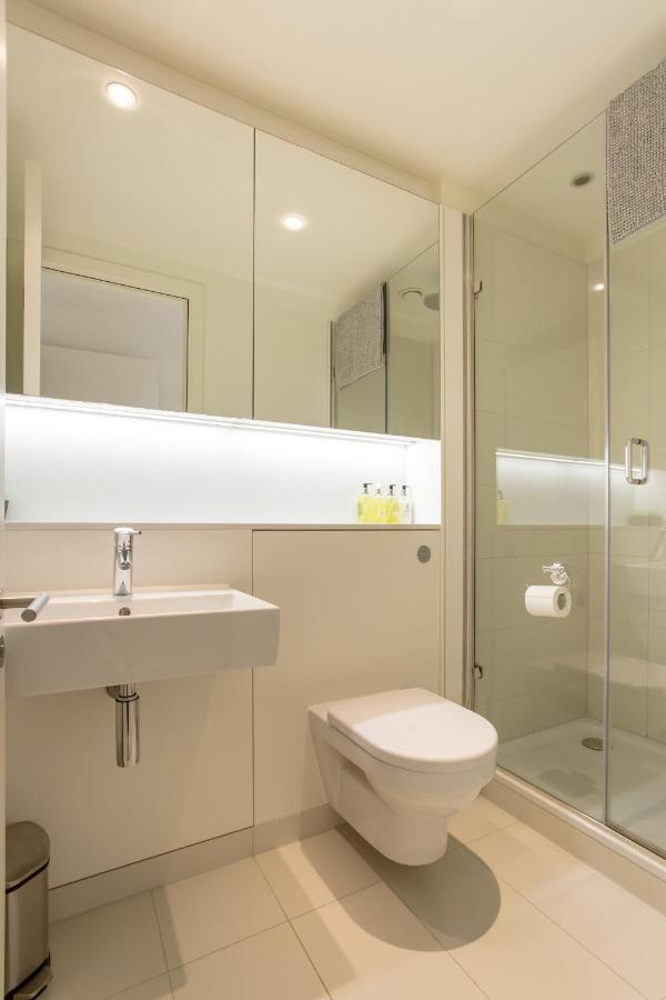 Apartment Quartermile Retreat With Parking