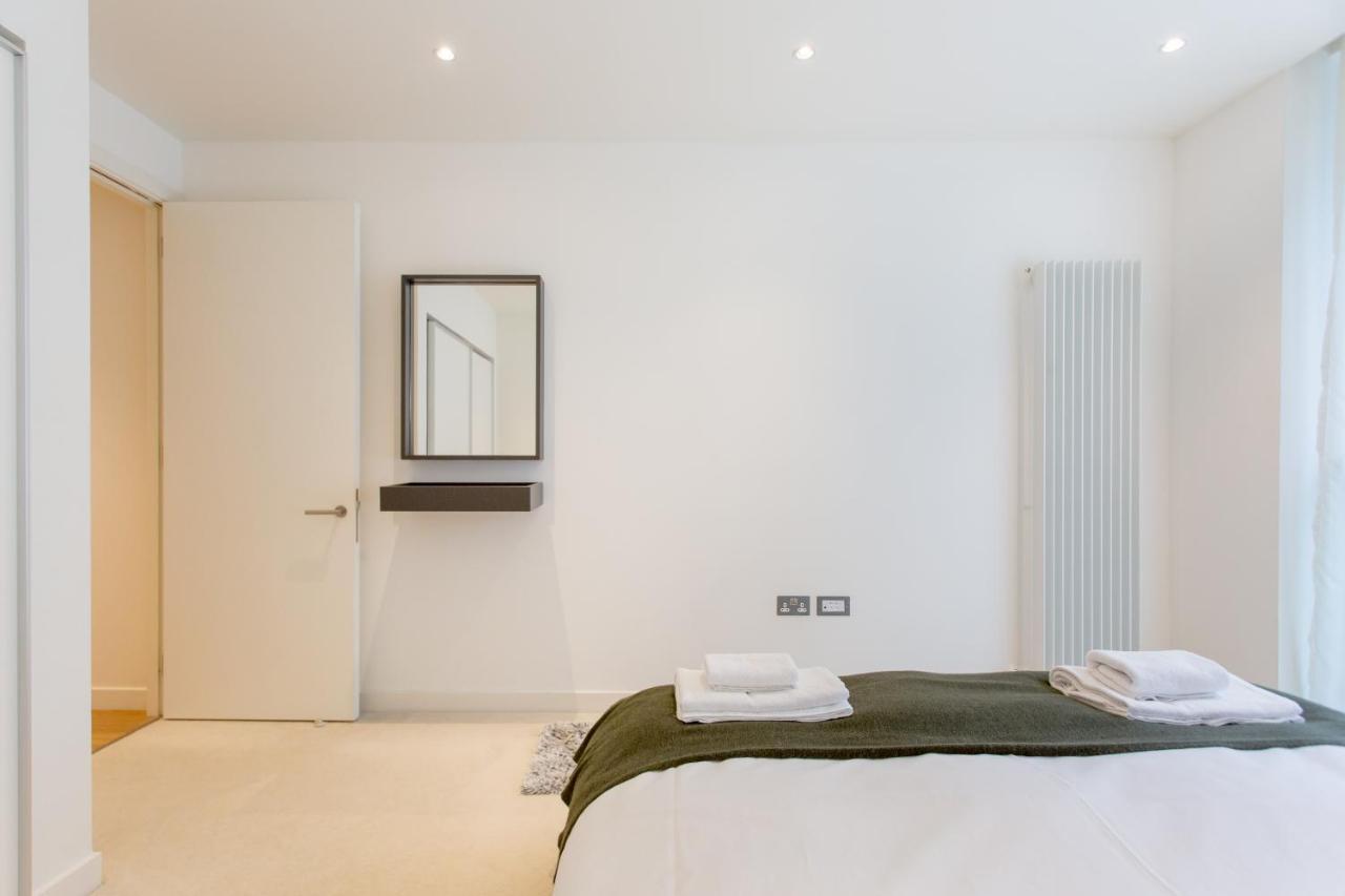 Apartment Quartermile Retreat With Parking *