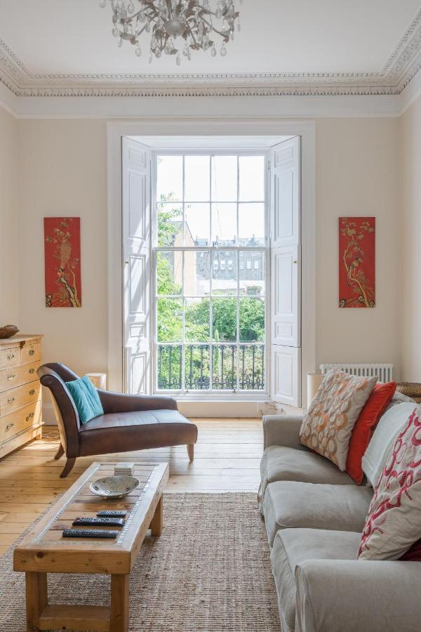 Apartment London Street