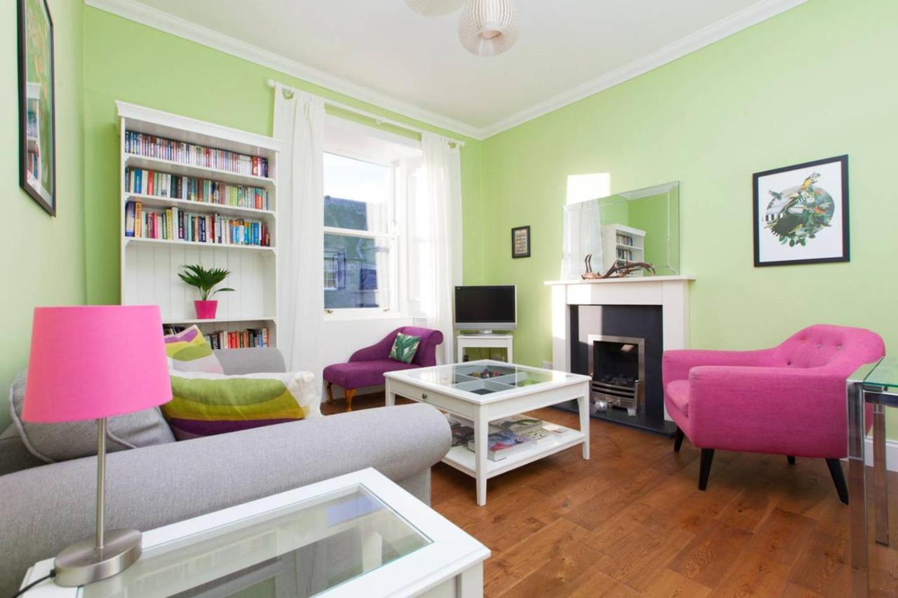 Bright And Modern Causewayside Apartment