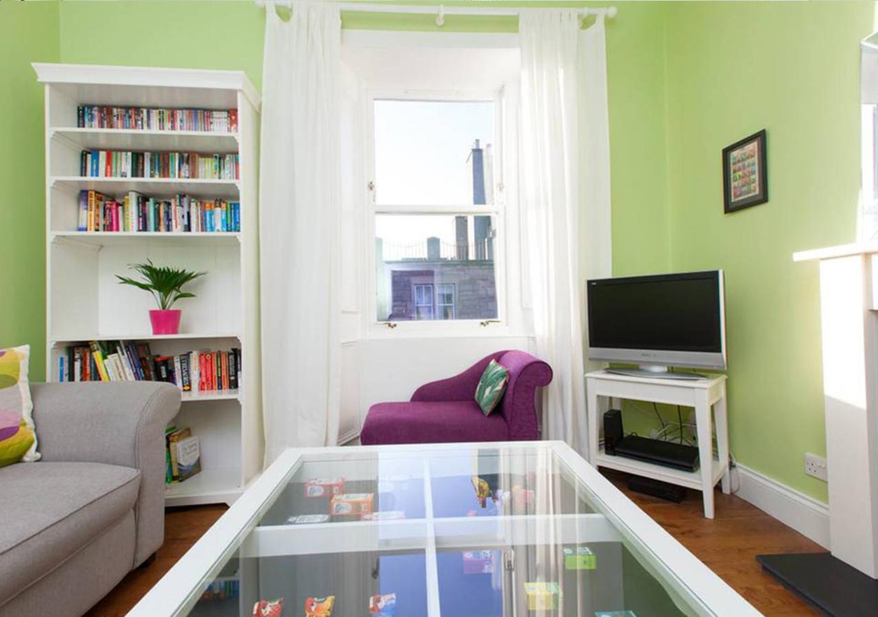 Bright And Modern Causewayside Apartment Edinburgh
