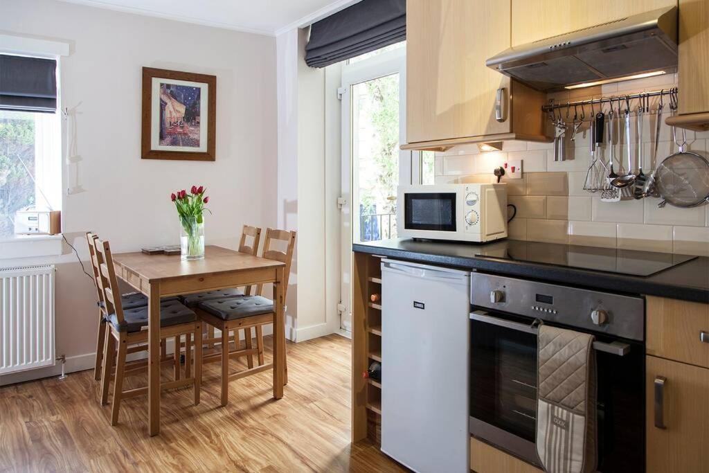 Ground Floor, 1 Bedroom With Double Bed Apartment Edinburgh