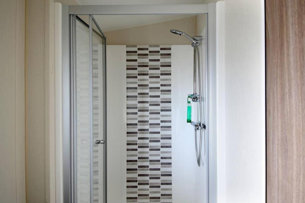 - Seton Sands-cameo Caravan-pet Friendly Edinburgh
