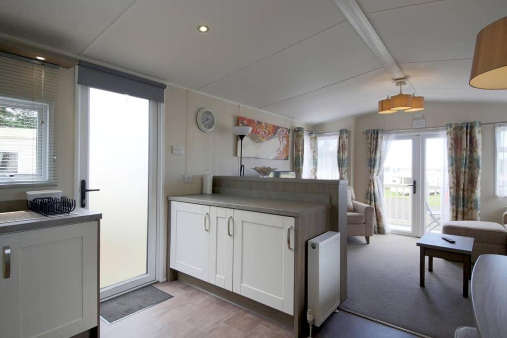 - Seton Sands-cameo Caravan-pet Friendly *