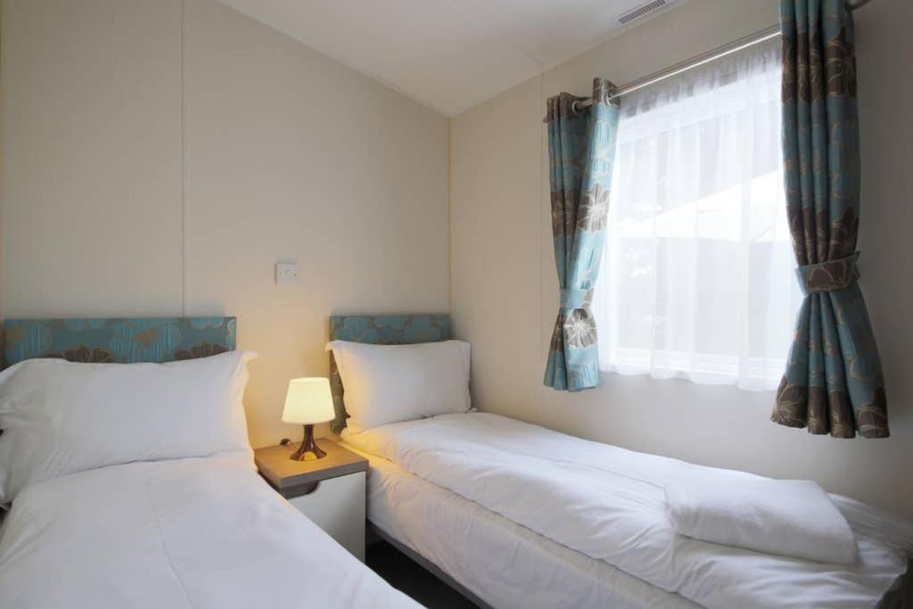 - Seton Sands-cameo Caravan-pet Friendly Edinburgh
