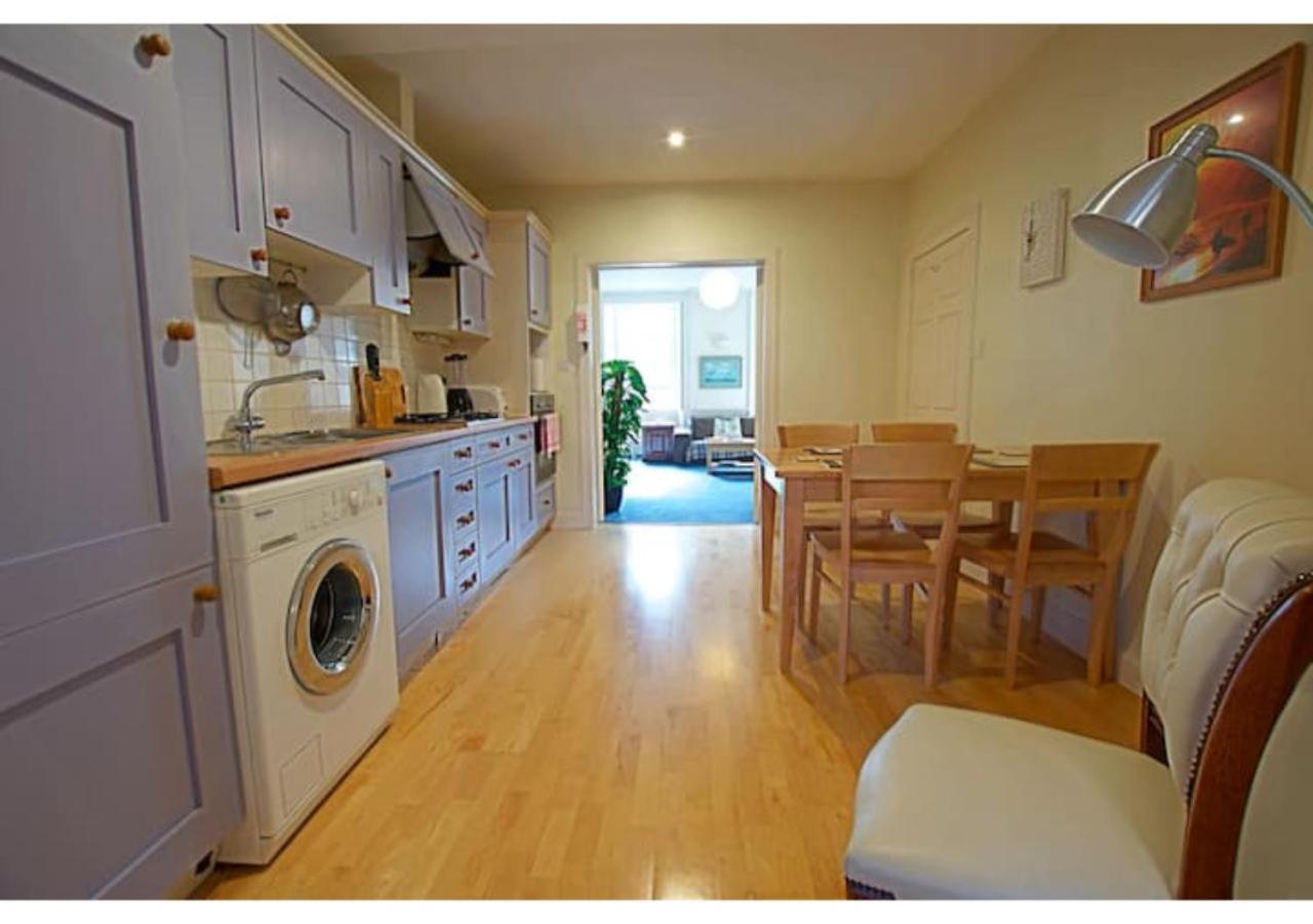 Joivy Gorgeous 2-bed Flat Near Castle Apartment
