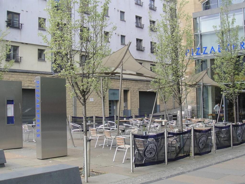 Alba Apartments- Gentle's Entry Apartment