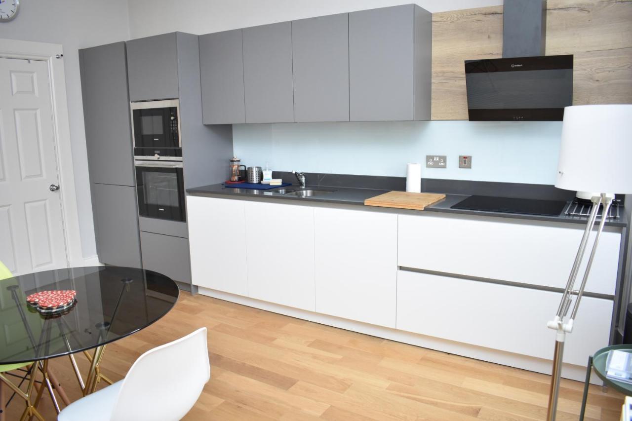 Bernard St - Bright And Spacious 1 Bed At The Shore! Edinburgh