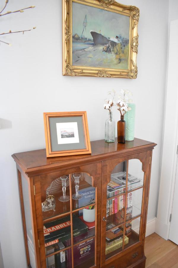Bernard St - Bright And Spacious 1 Bed At The Shore! * Edinburgh