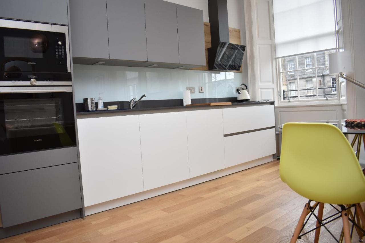 Apartment Bernard St - Bright And Spacious 1 Bed At The Shore! *
