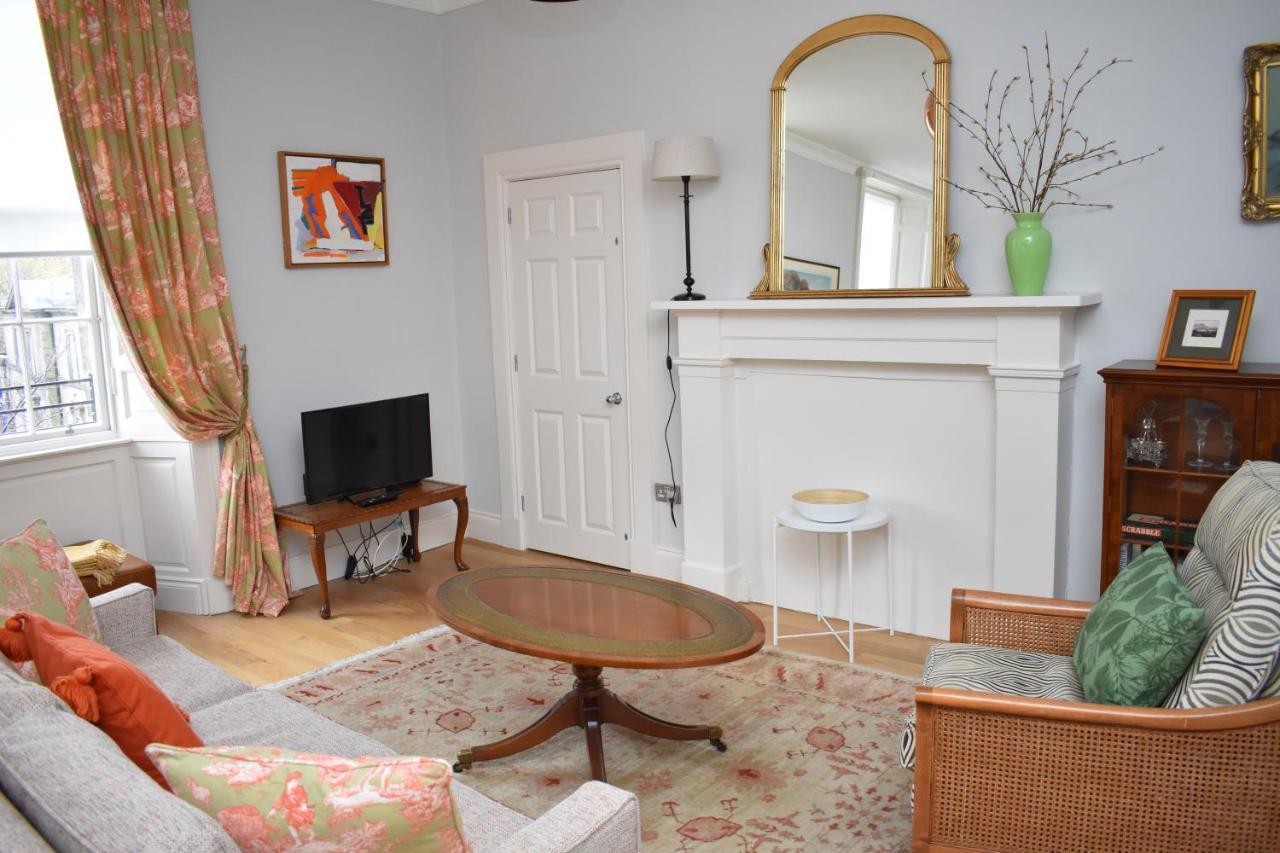 Bernard St - Bright And Spacious 1 Bed At The Shore! * Edinburgh