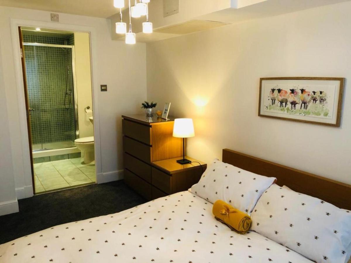 Apartment Remarkable 2 Bed In *