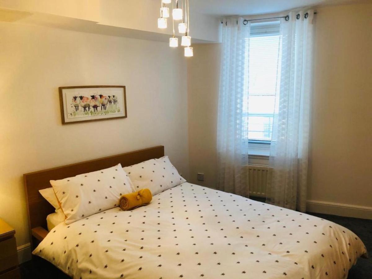 Remarkable 2 Bed In Apartment Edinburgh