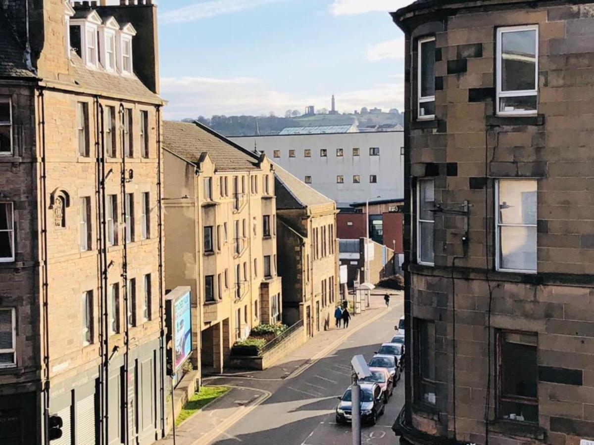 Remarkable 2 Bed In Apartment