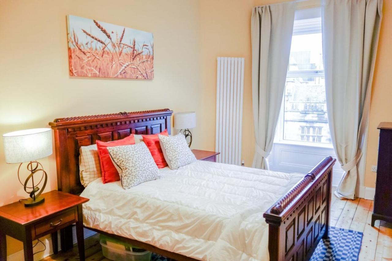 Newly Furnished 2 Bedroom On Leith Walk Apartment *