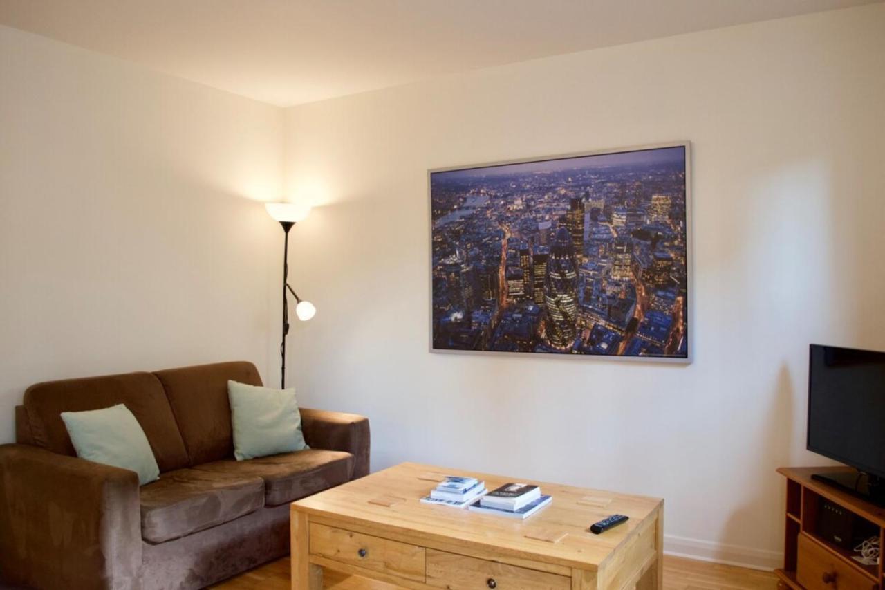 Modern 2 Bedroom Centre Flat Edinburgh
