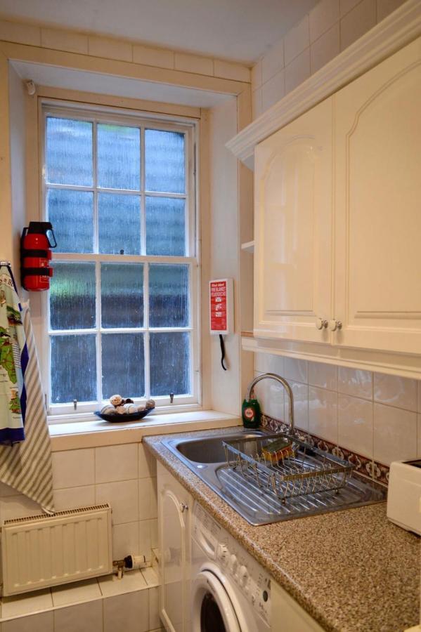 Homely Comfortable 2 Bed In Historic Rose Street * EDI