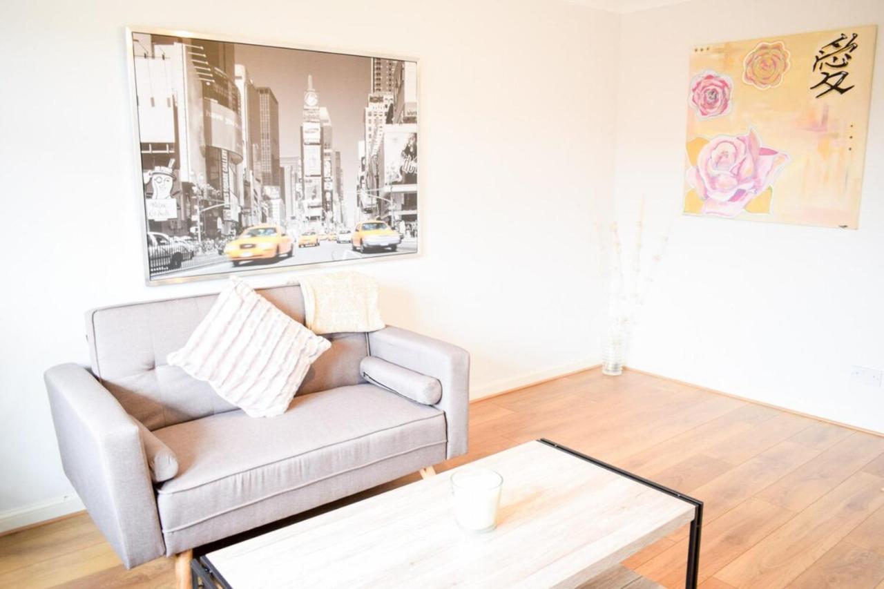 Centre 2 Bedroom Apartment Edinburgh