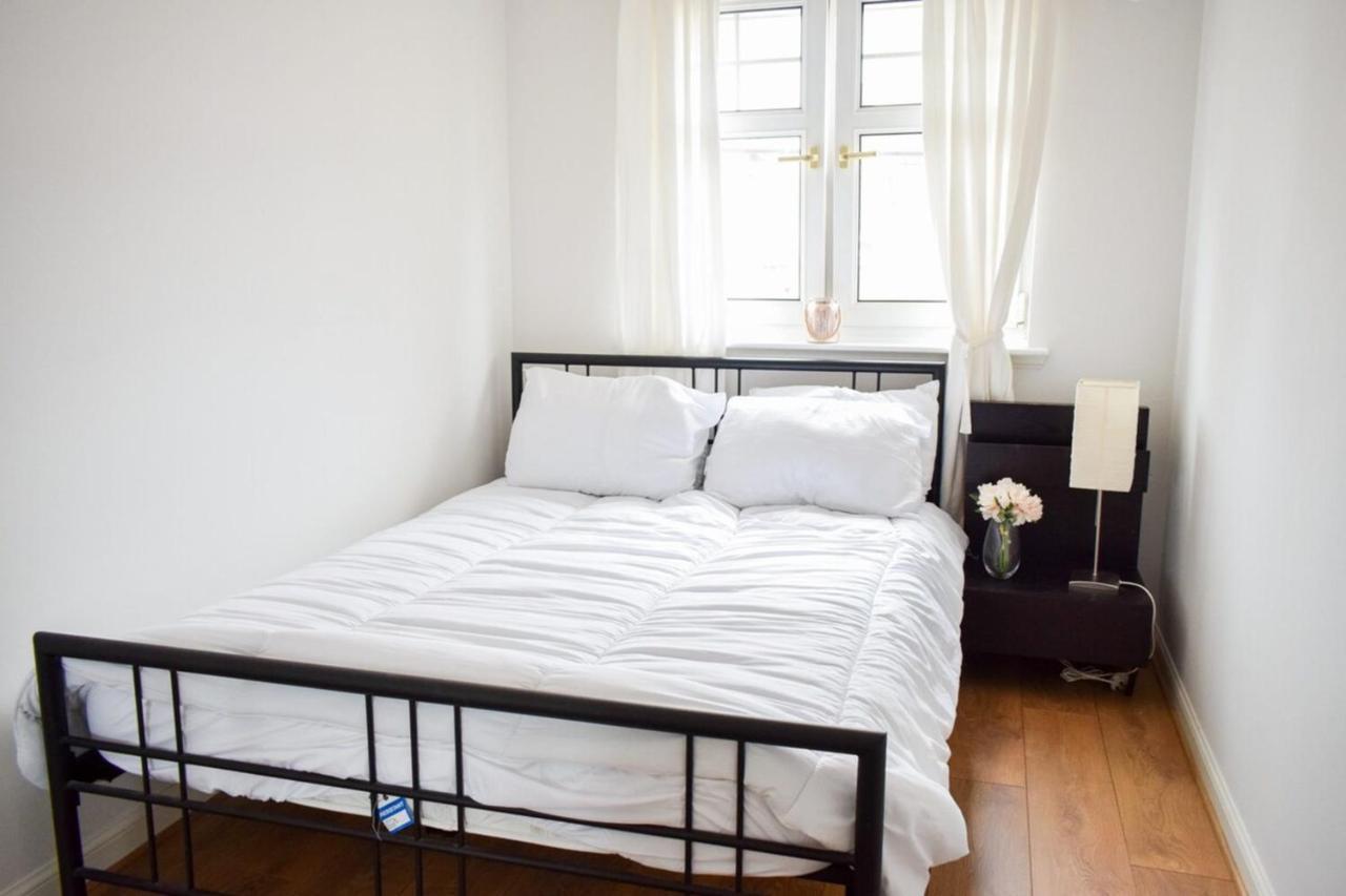 Apartment Centre 2 Bedroom *
