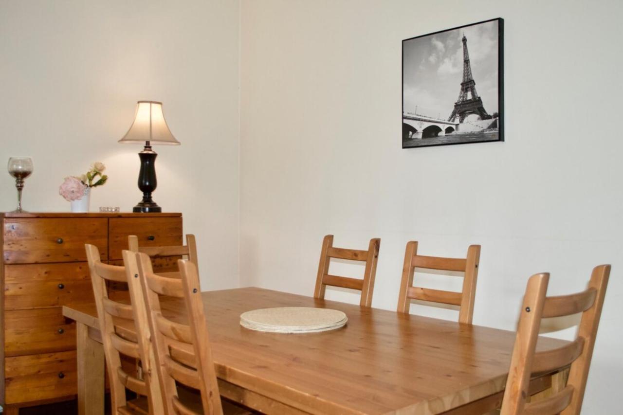 Stunning 3 Bedroom City Centre Apartment