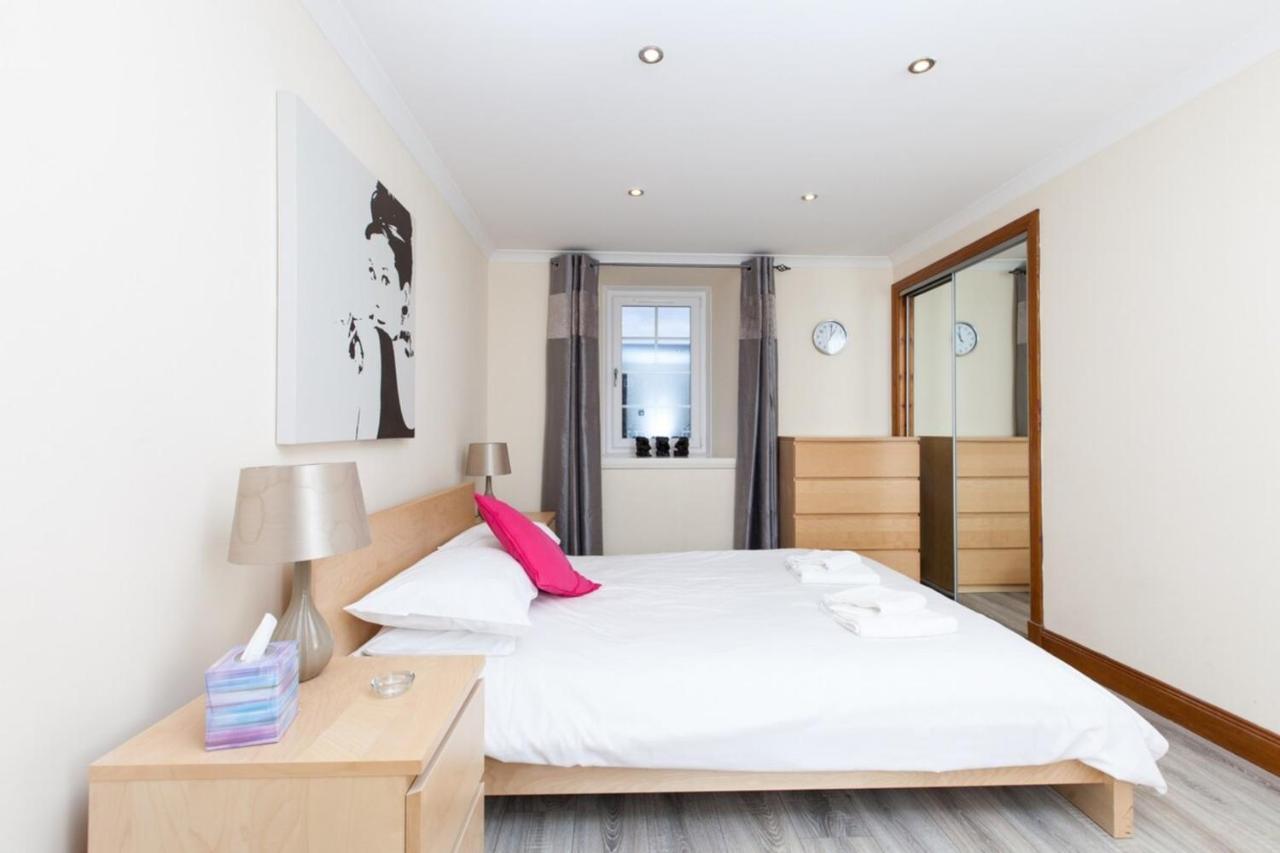 Beautiful 2 Bedroom Flat In Converted Distillery