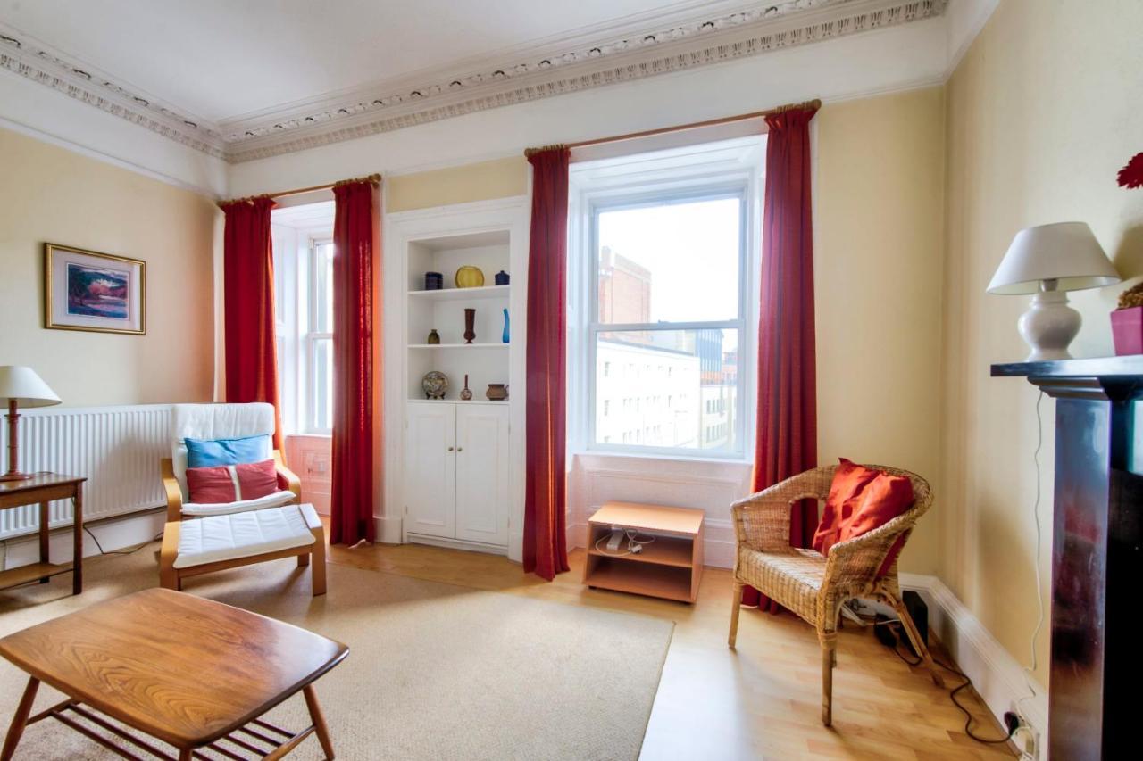 Guestready - Castle View On Quiet Street