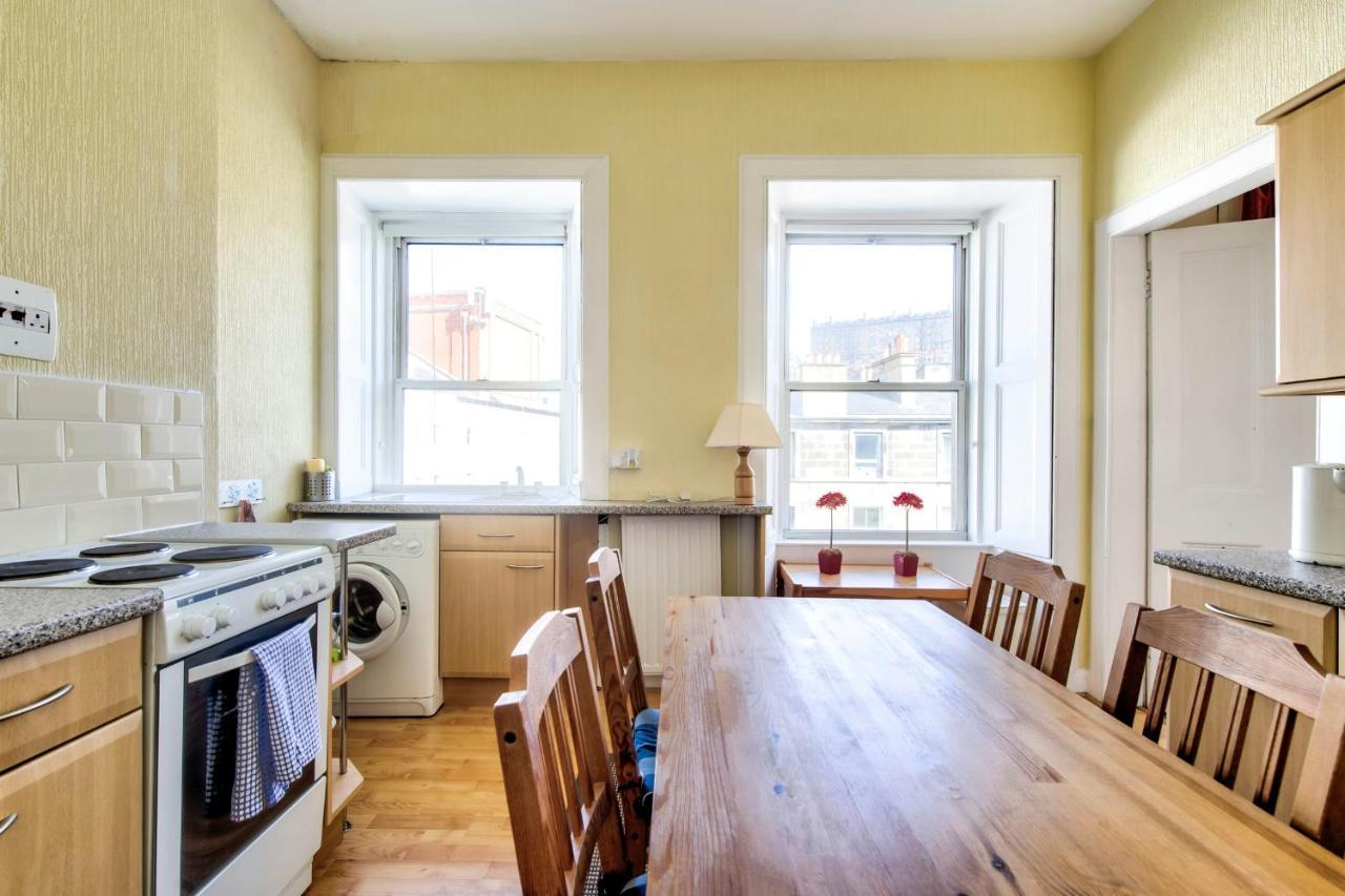 Guestready - Castle View On Quiet Street Apartment *