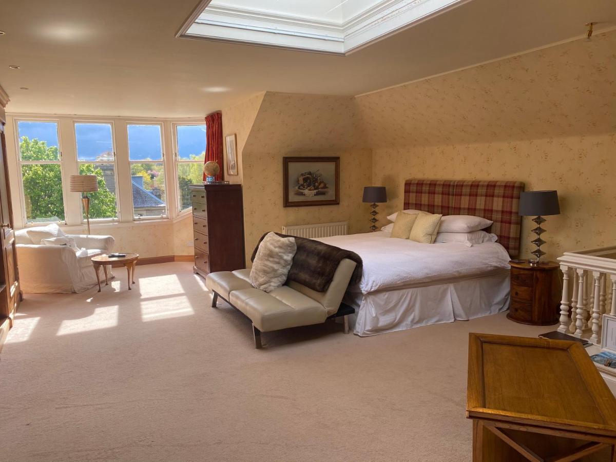 Claremont House Bed & Breakfast 5*