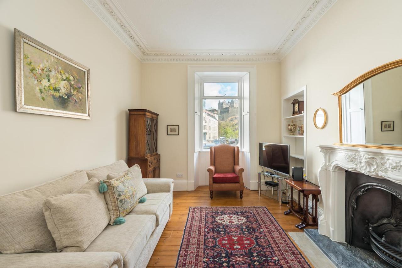 Victorian Elegance With Stunning Castle View Edinburgh
