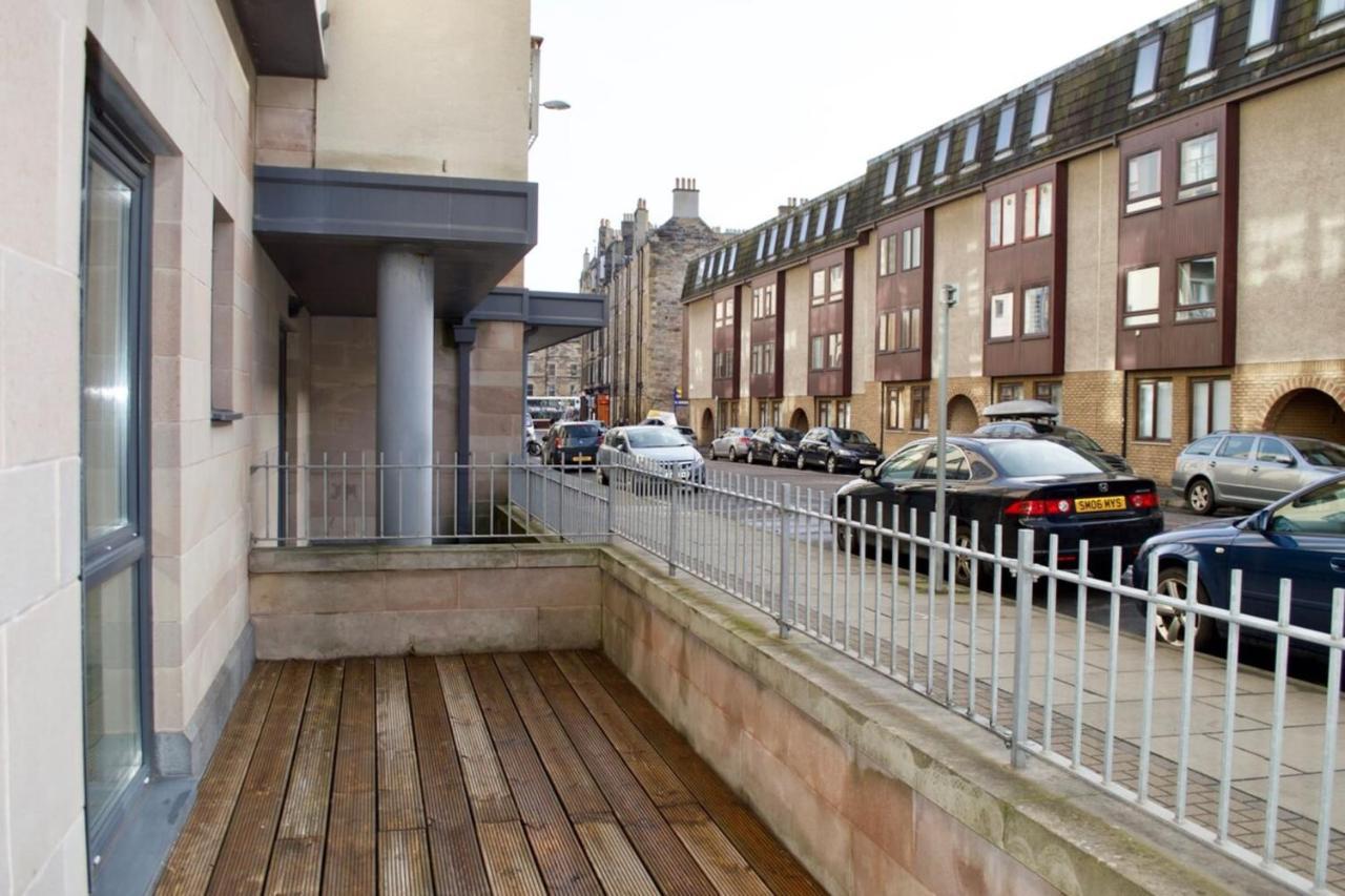 Modern 2 Bedroom Centre Flat Apartment Edinburgh