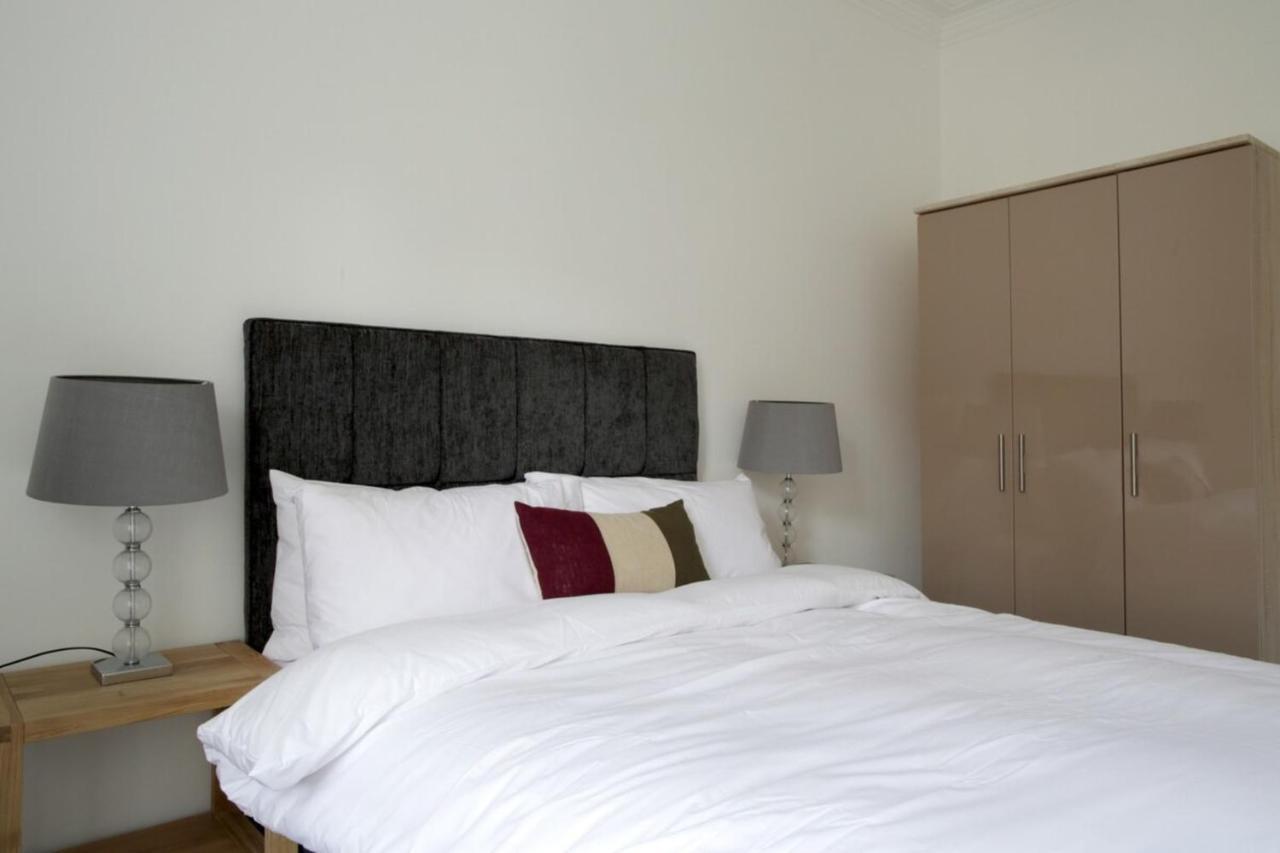 Stylish 2 Bedroom Bruntsfield In