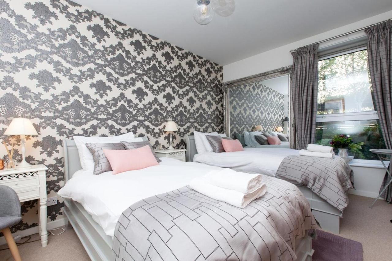 Holyrood - Luxury With Parking Apartment