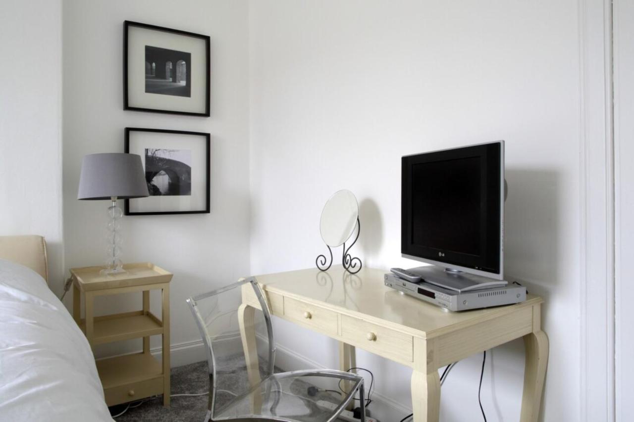 Stylish 2 Bedroom Bruntsfield In * Edinburgh