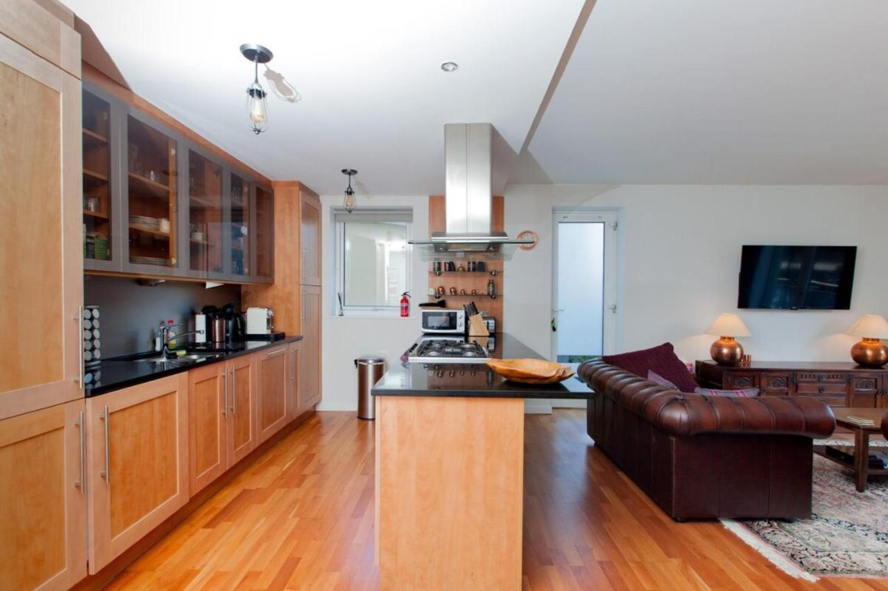 Holyrood - Luxury With Parking Edinburgh
