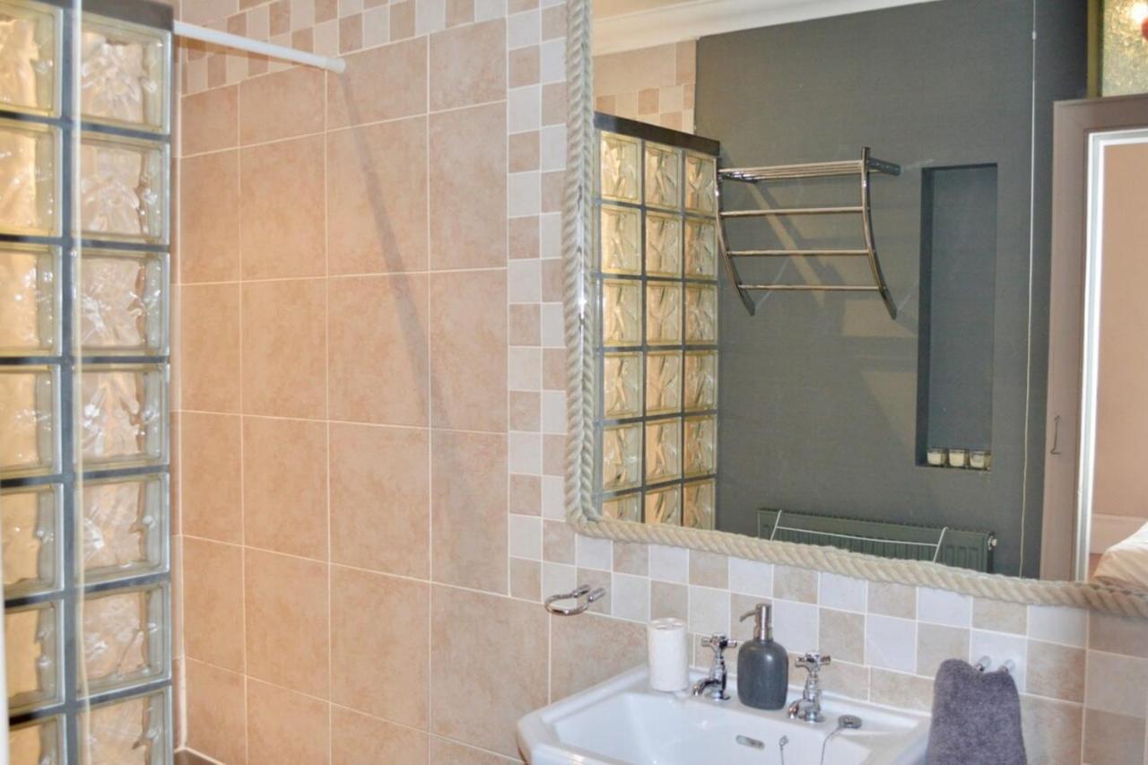 Stunning 3 Bedroom City Centre * Edinburgh