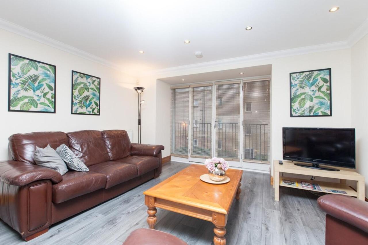 Beautiful 2 Bedroom Flat In Converted Distillery * Edinburgh