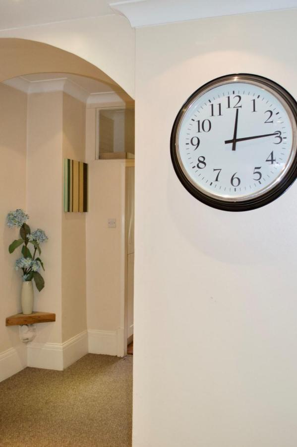 Stunning 3 Bedroom City Centre Apartment Edinburgh