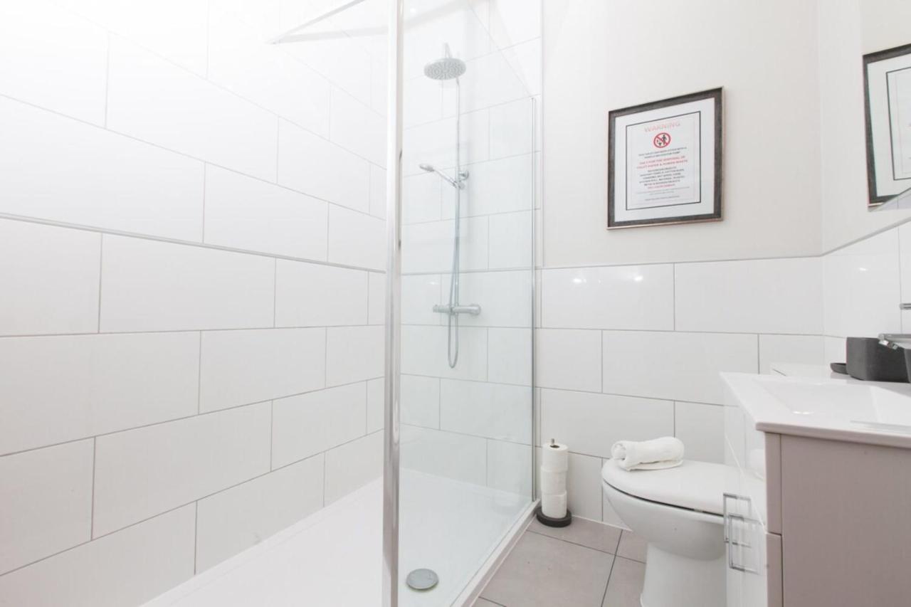 Apartment Traditional Luxury Sleeps 10