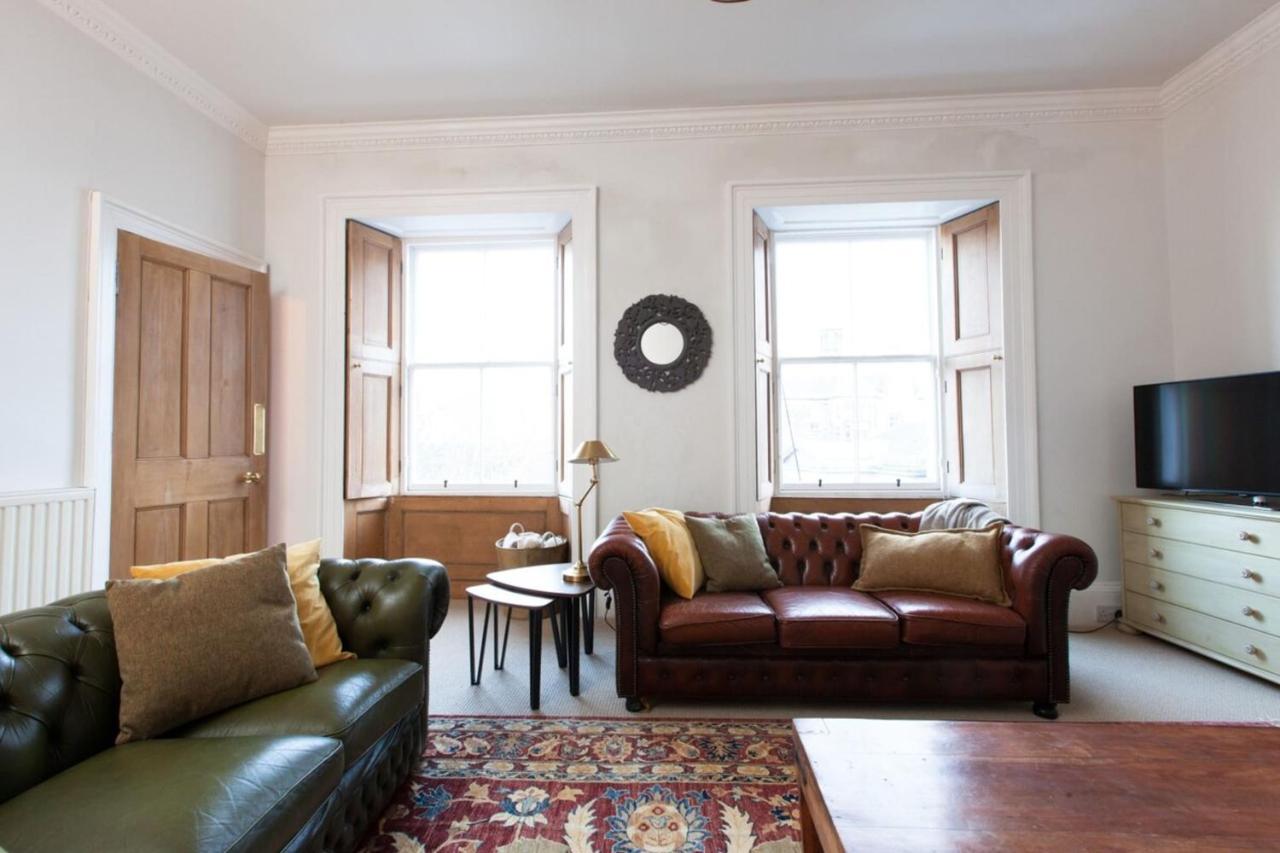 Apartment Traditional Luxury Sleeps 10 EDI