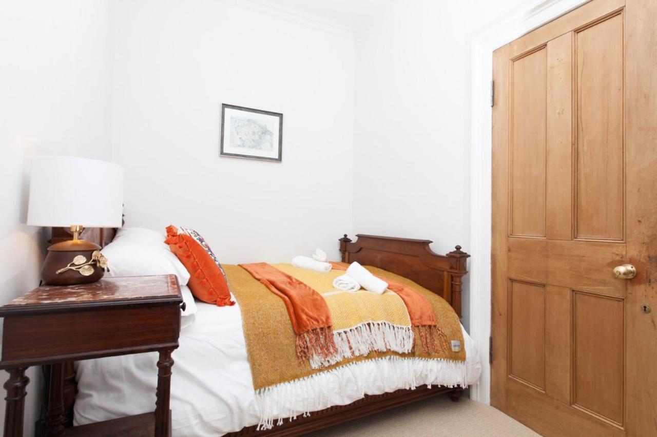 Traditional Luxury Sleeps 10 Apartment