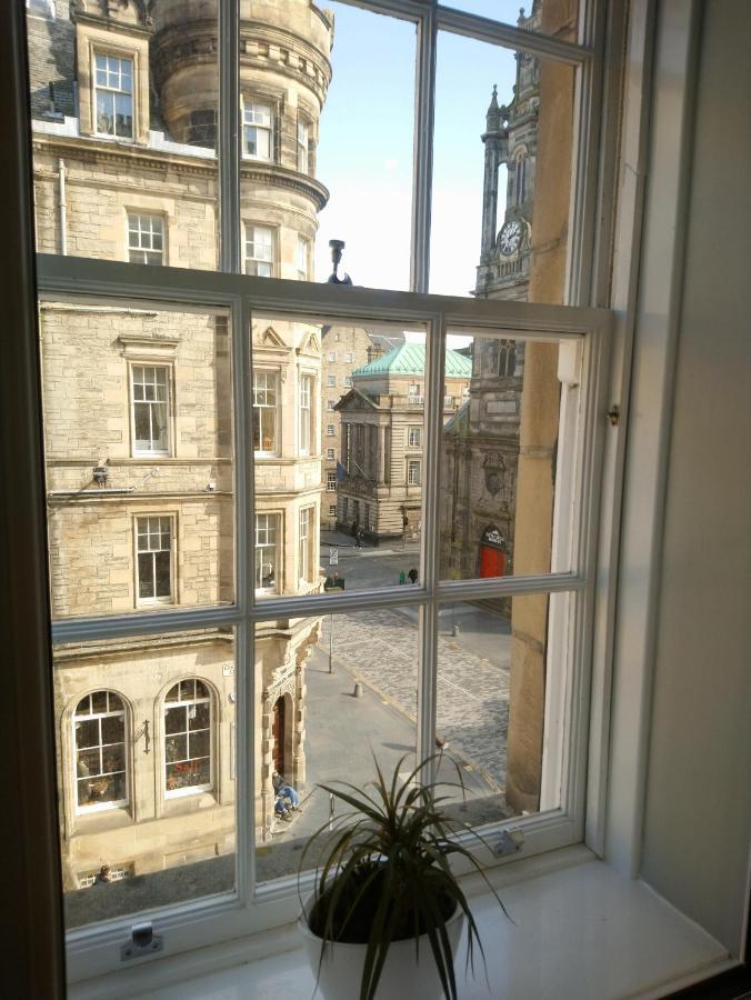 Fabulous On The Royal Mile Apartment