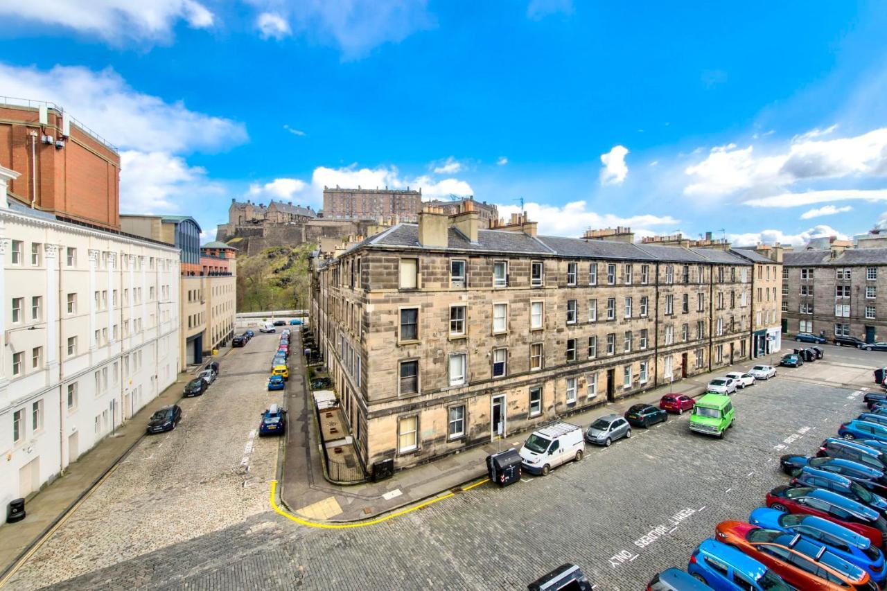 Guestready - Castle View On Quiet Street *