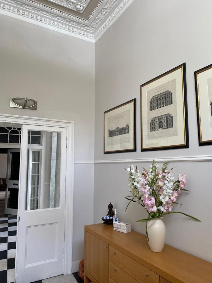 Private In City Centre Townhouse * Edinburgh
