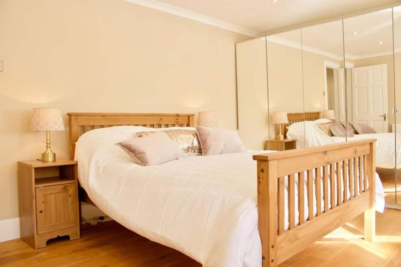 Altido Superb Terraced House With Patio In Leith