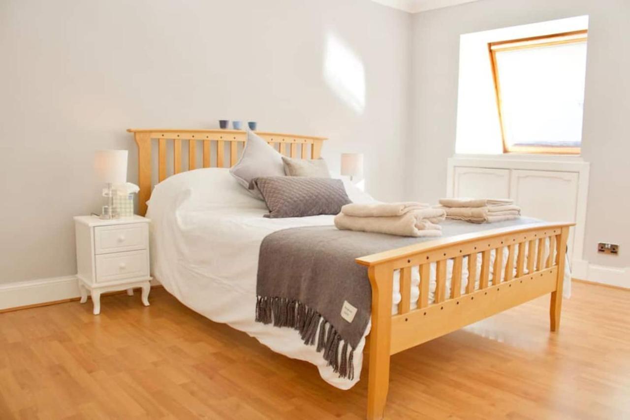 Altido Superb Terraced House With Patio In Leith Edinburgh