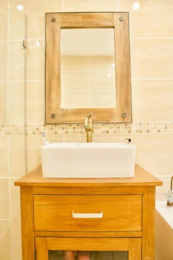 Altido Superb Terraced House With Patio In Leith *