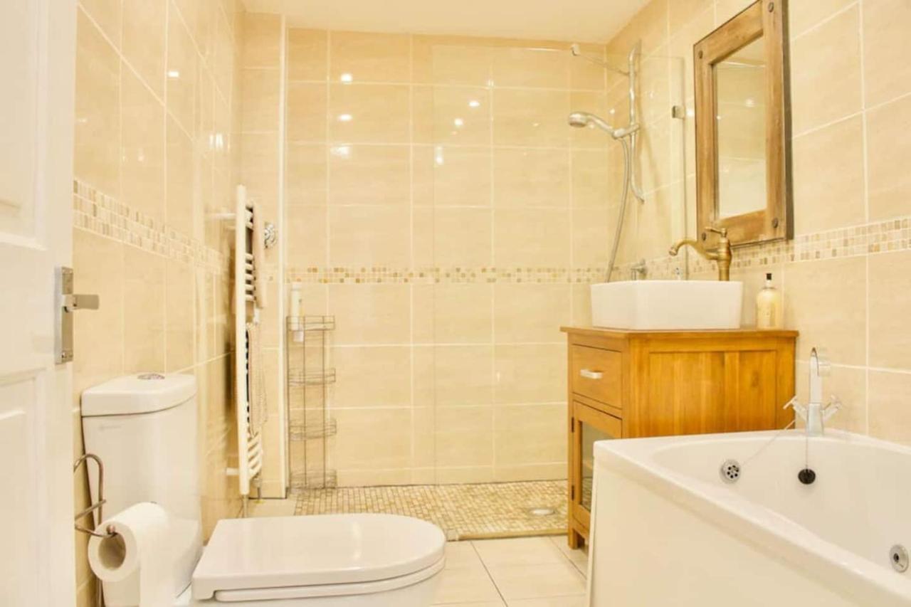 Altido Superb Terraced House With Patio In Leith Apartment Edinburgh